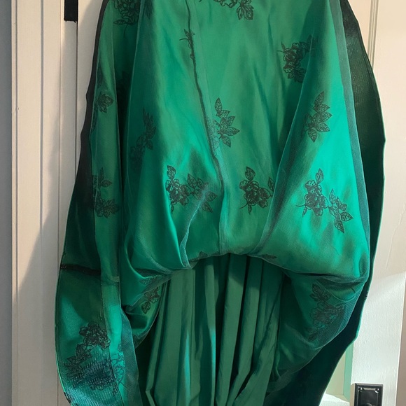 Marchesa Notte Strapless Coquette Embroidered Duchesse Satin Gown Emerald Size 8 - Picture 10 of 15